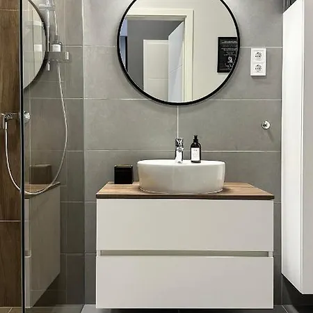 Linden 107 Glamour (adults Only) 公寓