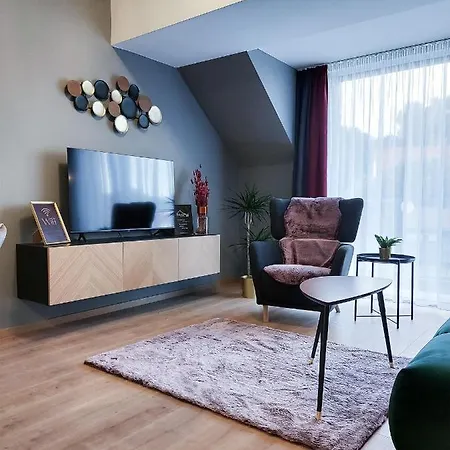 Linden Apartman 107 Glamour (Adults Only) *