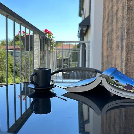 Apartment Linden Apartman 107 Glamour (Adults Only) *